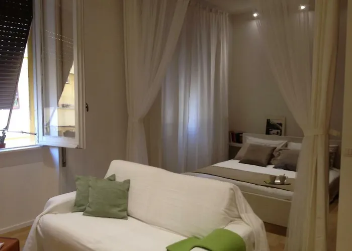 White In San Giovanni לינה וארוחת בוקר 4*